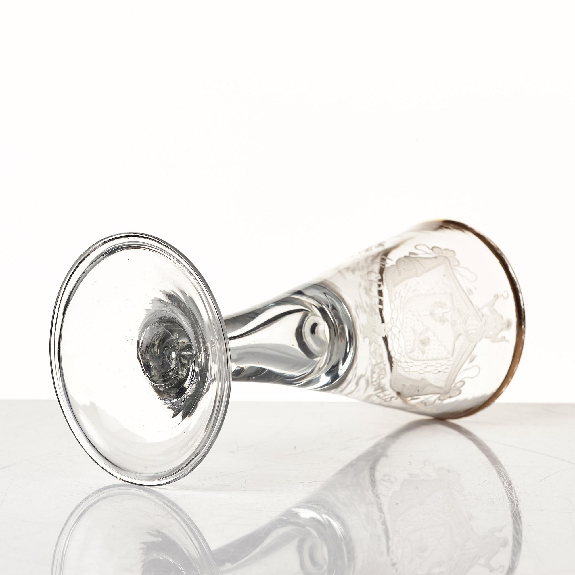 Spetsglas, graverat vapen för Lütkeman, 1700-tal.