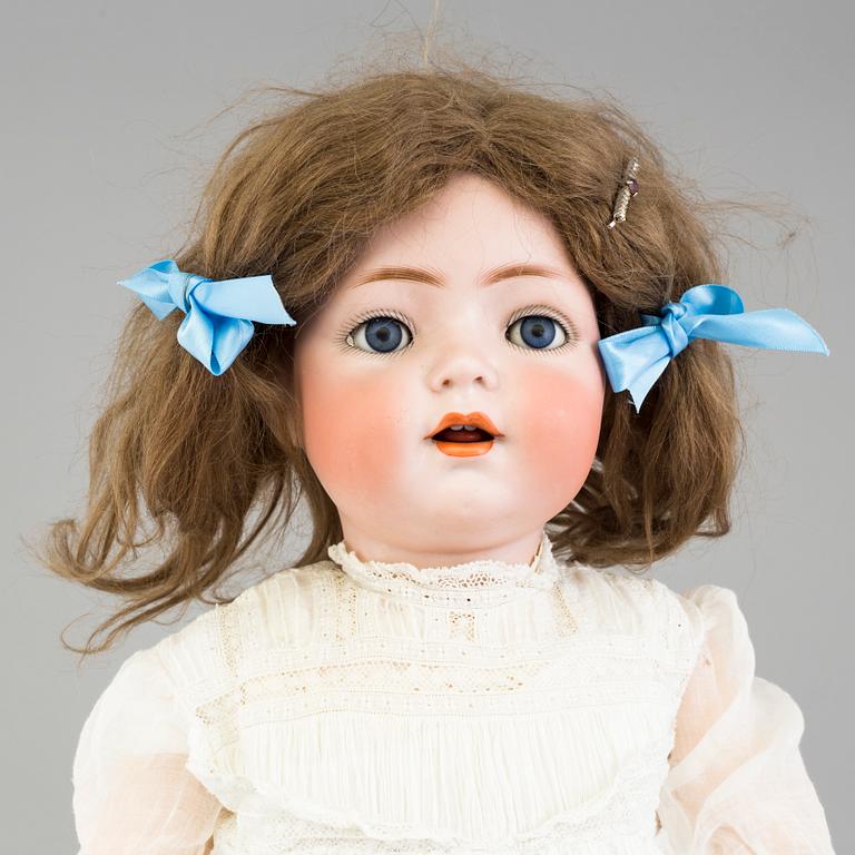 BISKVIDOCKA, modell 121, KÄMMER & REINHARDT/SIMON & HALBIG, ca 1912.