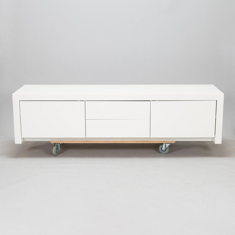 Kirsi Valanti, cabinet, 'Lähellä', Valanti, Finland, 2000s.
