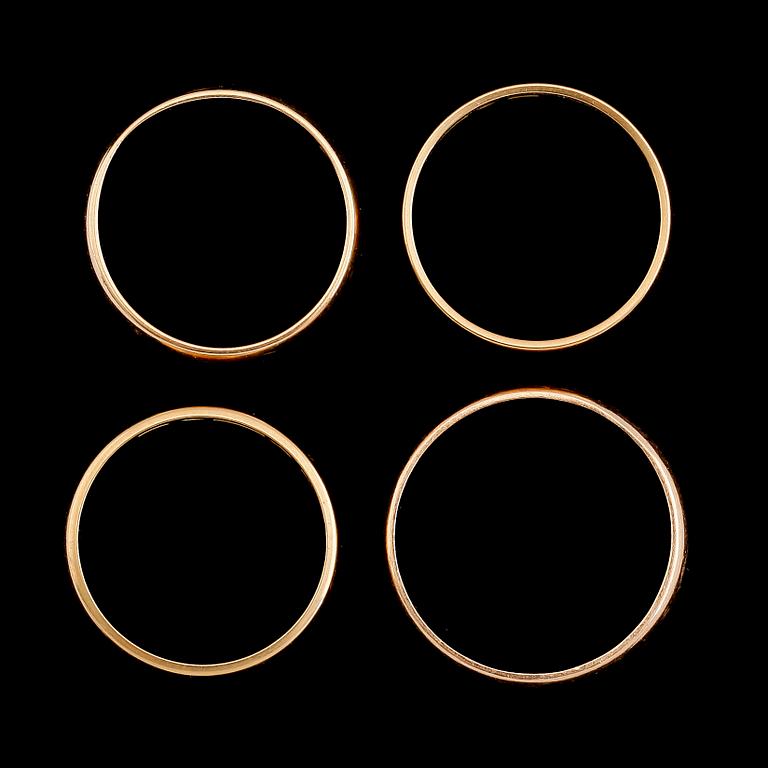 RINGAR, 4 st, 18 k guld. Vikt ca 15,8 g.