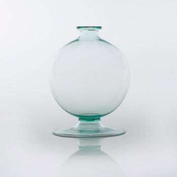 A glass vase, possibly by Napoleone Martinuzzi or Vetorio Zecchin, MVM Cappellin Murano, first half of the 20th century.