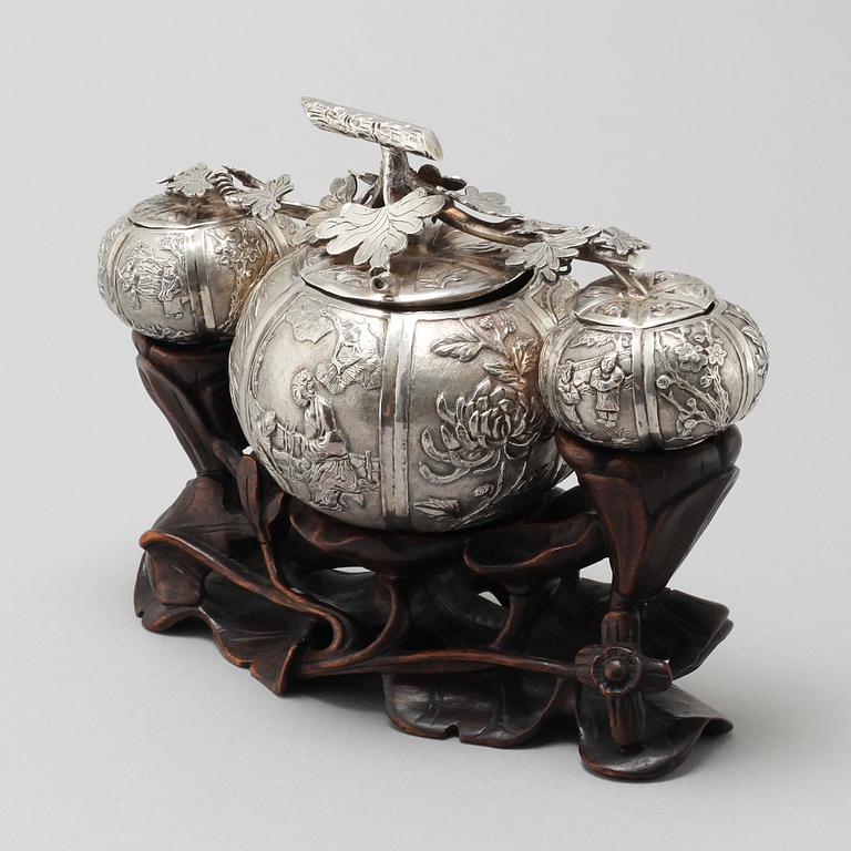 A Chinese silver boxes with covers, early 20th Century.