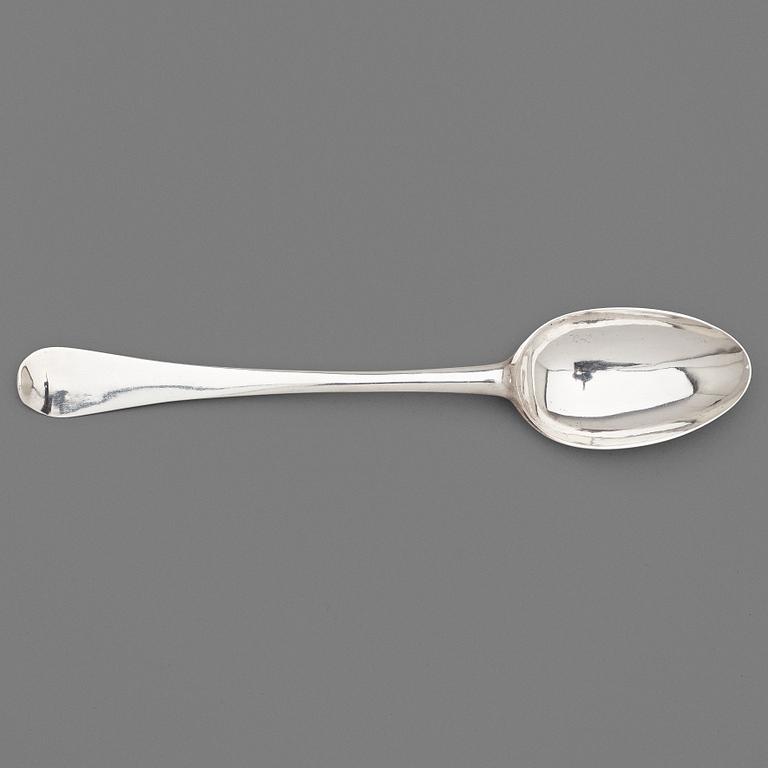 A serving-spoon by Paul Zachun (active in Norrköping 1722-50).