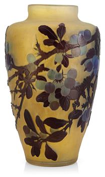 1080. An art nouveau Emile Gallé cameo glass vase, Nancy, France.