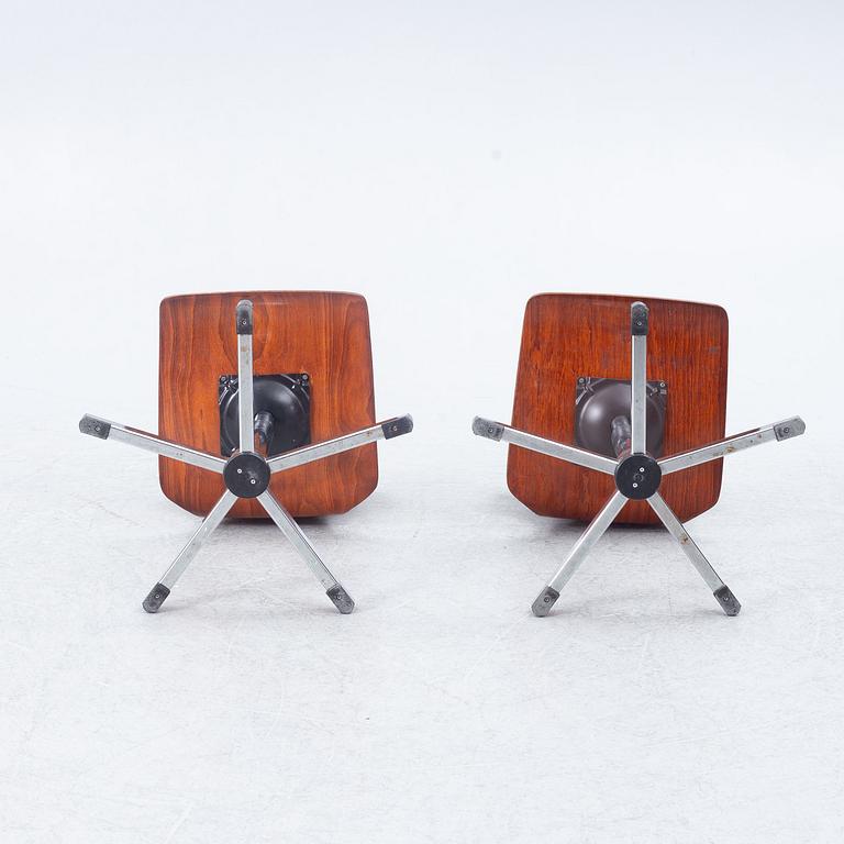 Stolar, ett par, samtida.