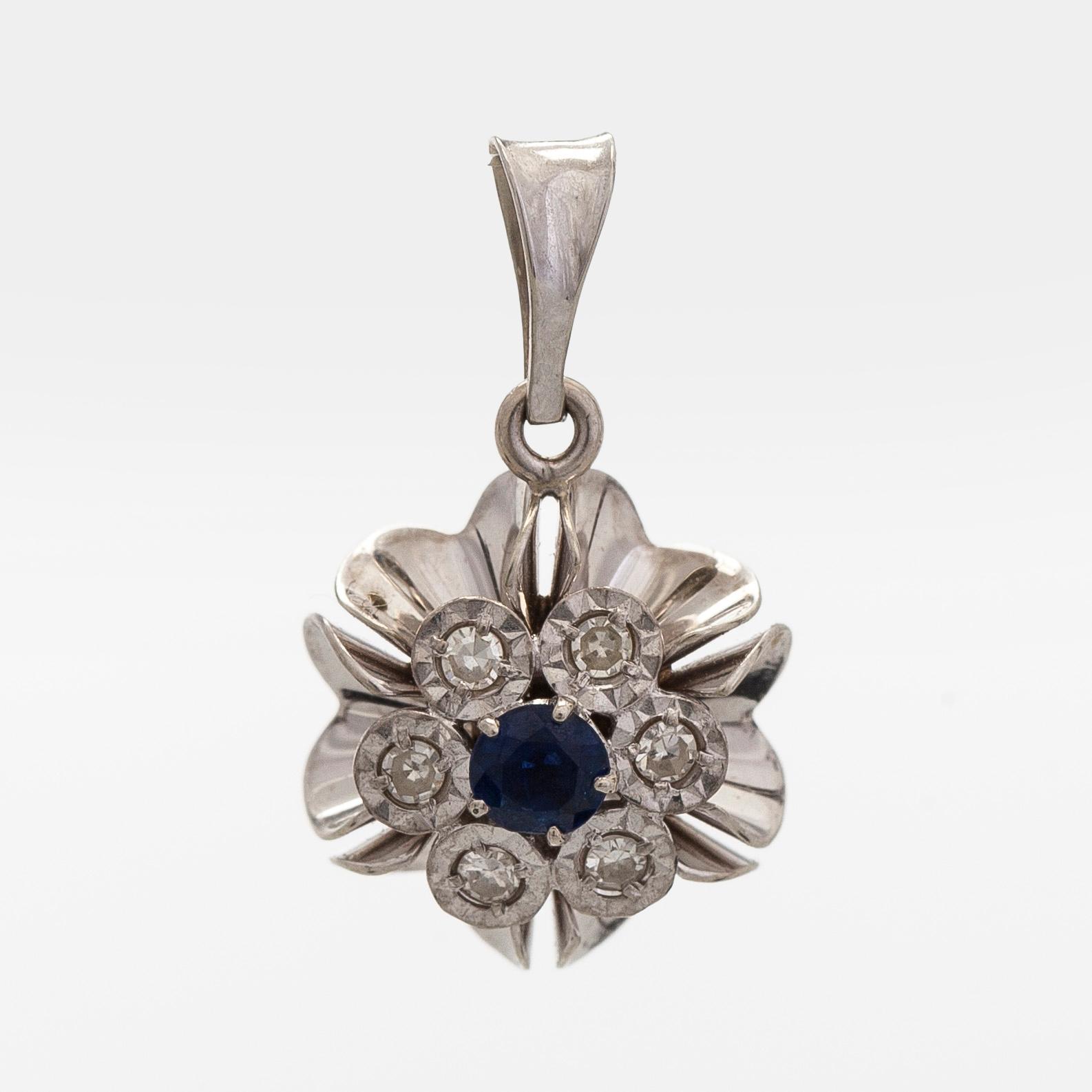 Riipus 18K kultaa, safiireja ja timantteja. Kupittaan Kulta Turku.