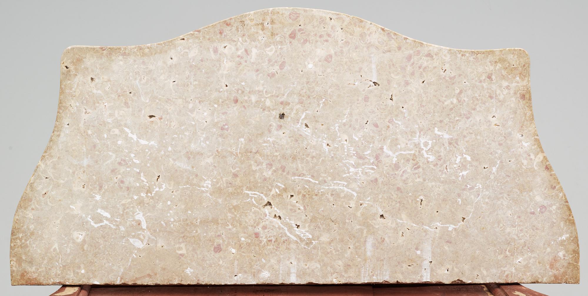 BYRÅ, italiensk rokokostil, 1900-tal.