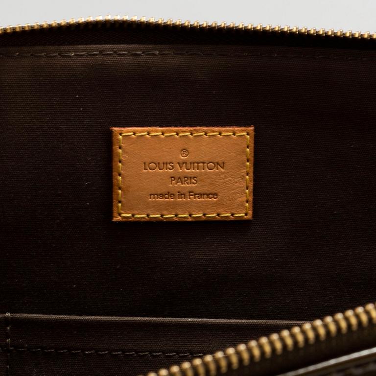 LOUIS VUITTON, a 'Vernis Bellevue' bag.