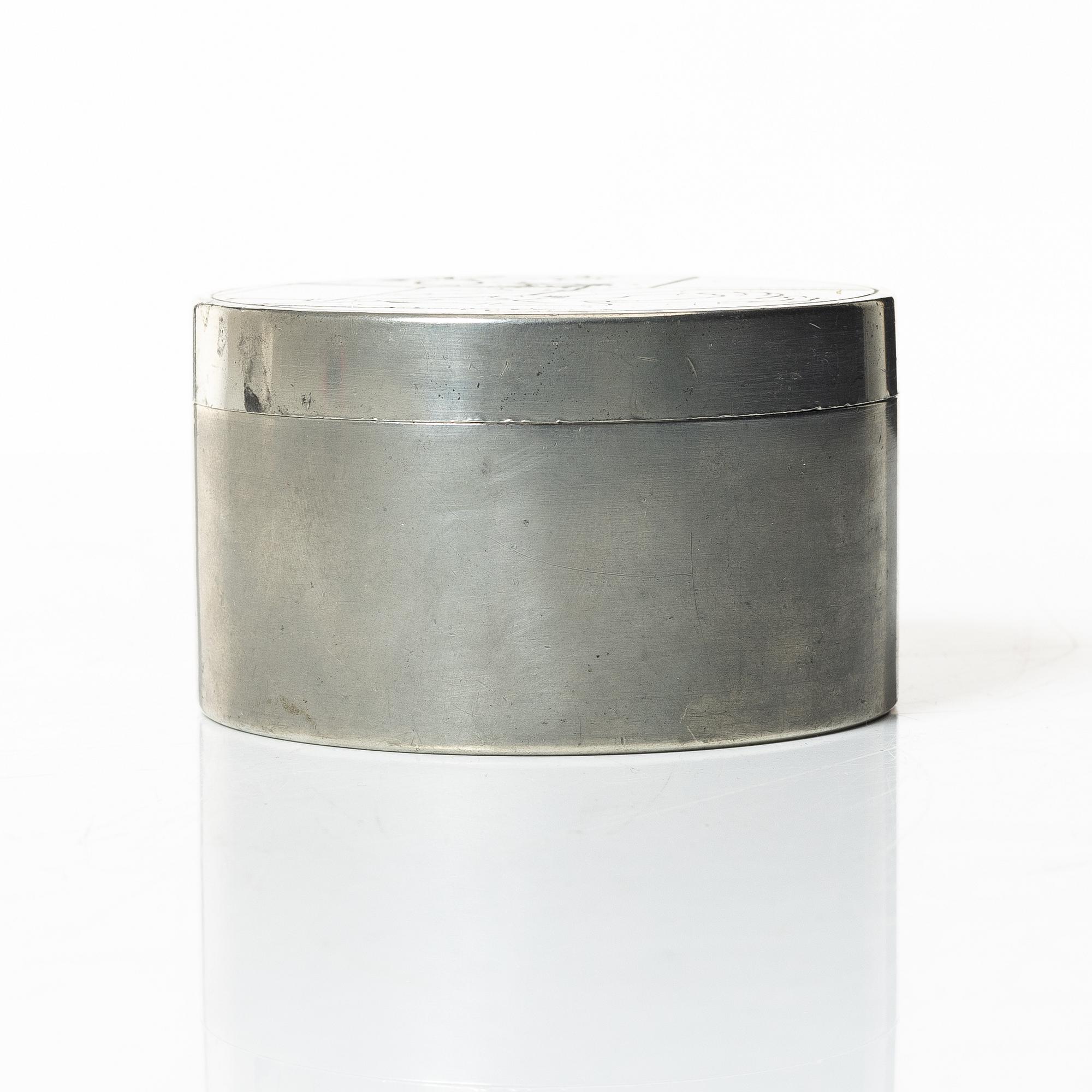 Sylvia Stave, attributed to. A pewter box with cover, CG Hallberg, Stockholm 1929.