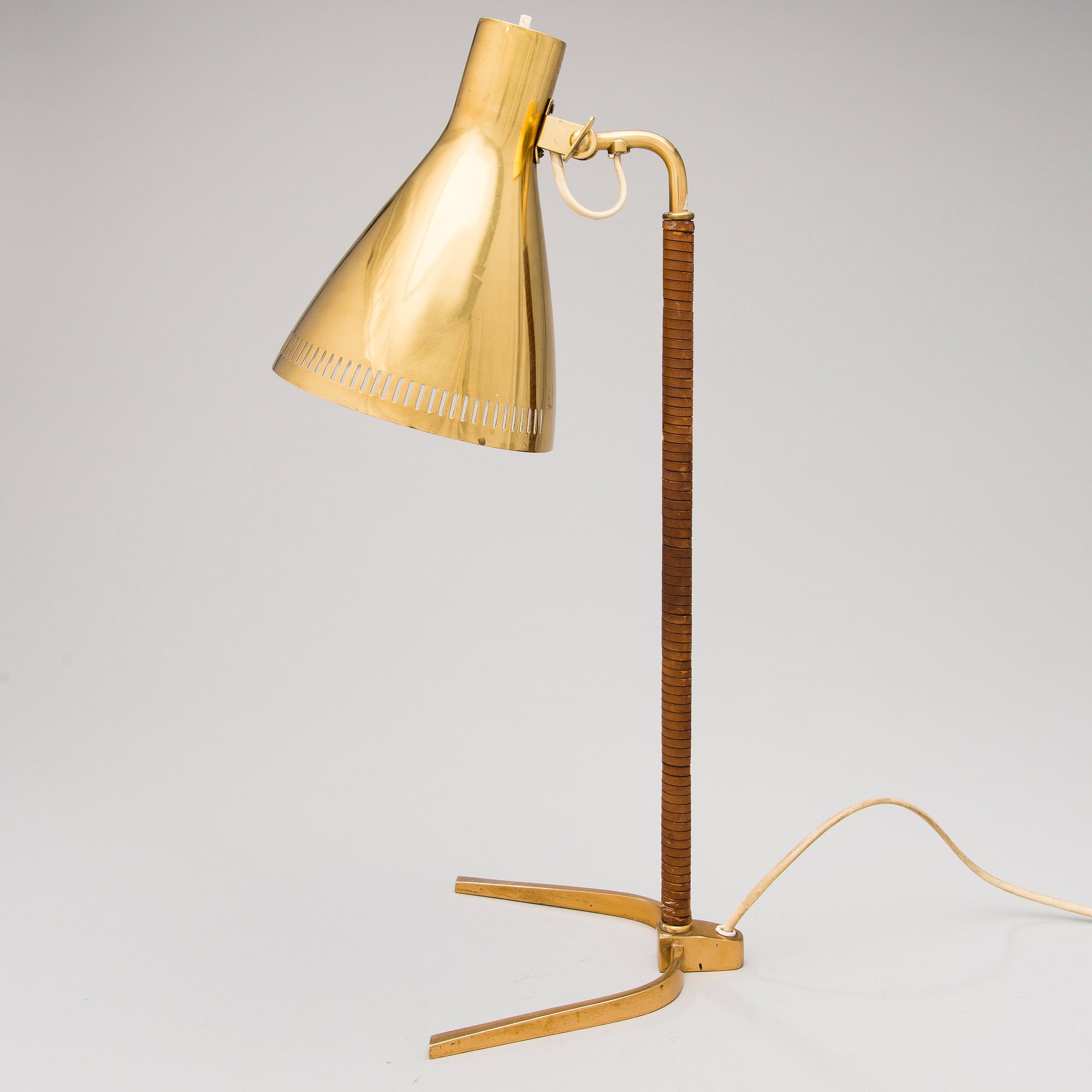 PAAVO TYNELL, bordslampa, modell 9224, Idman, 1900-talets mitt.