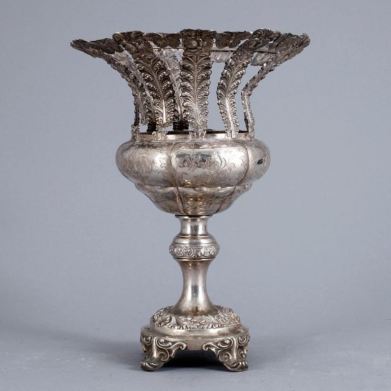 PRAKTURNA, silver, nyrokoko Hans Georg Vogt, Kristianstad, 1853. tot vikt ca 688 gram.