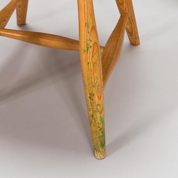 Eero Aarnio, A set of 6 "Pirtti" chairs and dining table for Laukaan Puu, Finland, late 20th century.