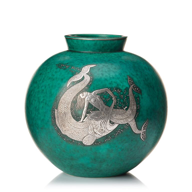 Wilhelm Kåge, a large green glazed stoneware "Argenta" vase, Gustavsberg 1948.