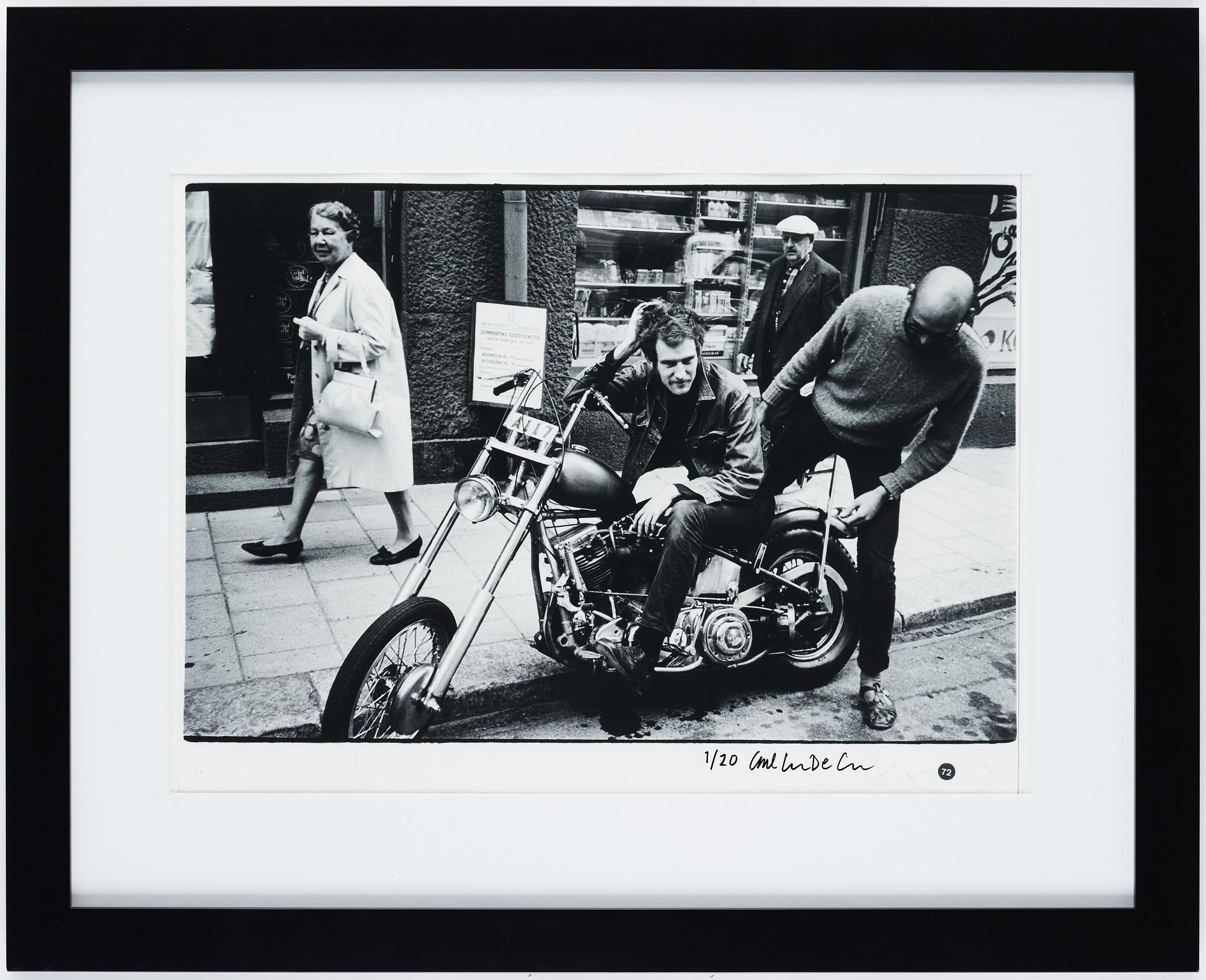 Carl Johan De Geer, photograph, signed 1/20.