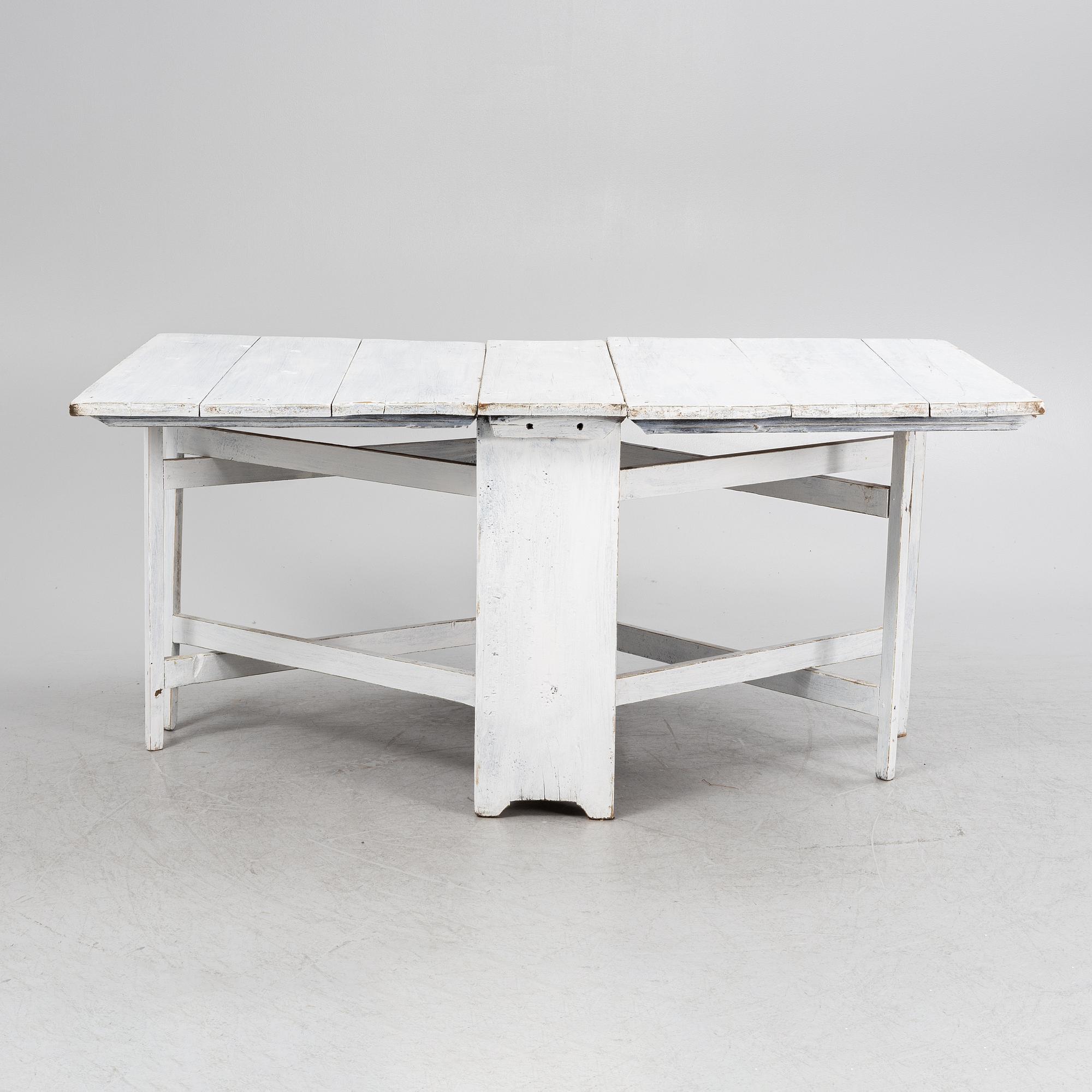 A painted gateleg table, 19th Century.