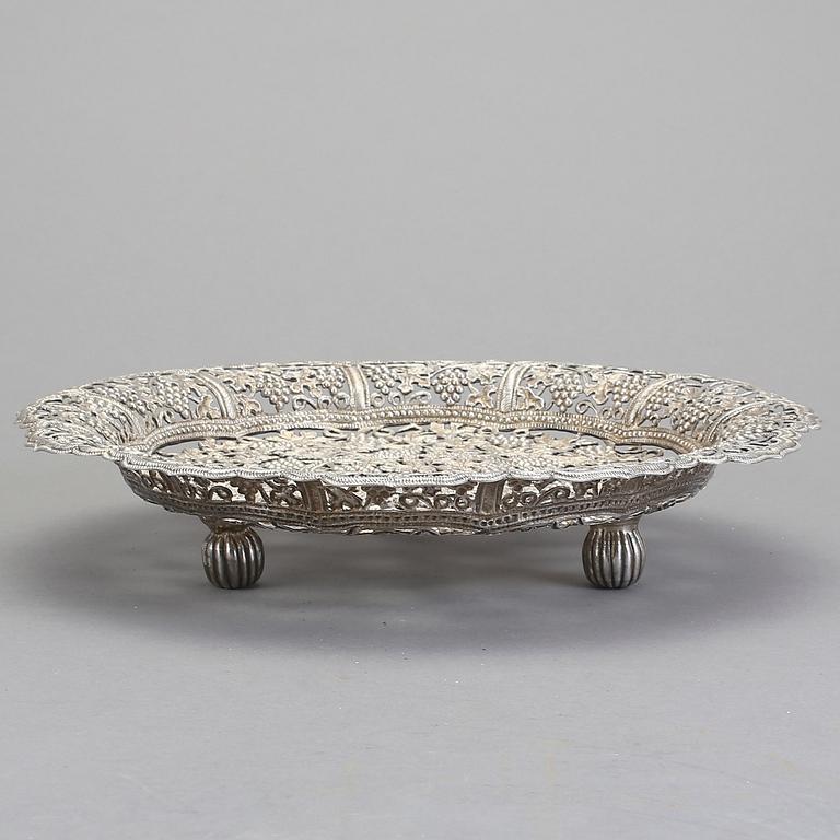 FAT, silver, empirestil, 1900-tal. Vikt 632,9 g.