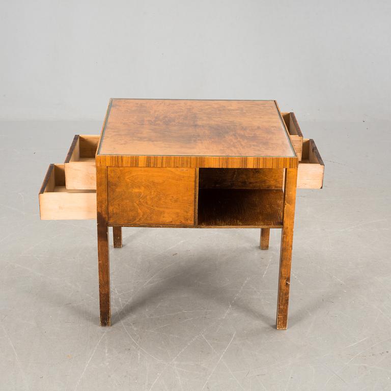 SIDOBORD/RÖKBORD, 1900-talets mitt.