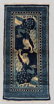 Matta, semiantik Baotou, figural, ca 130 x 64 cm.