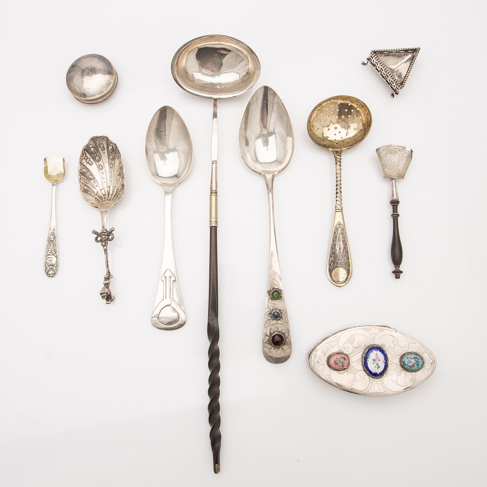 A group of silver, 10 pieces, 18th/19th century, including Russia and Denmark.