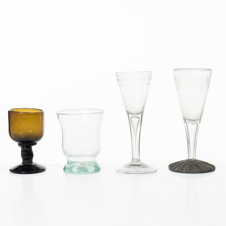 Glas, fyra stycken, Sverige, 1700-tal/tidigt 1800-tal.