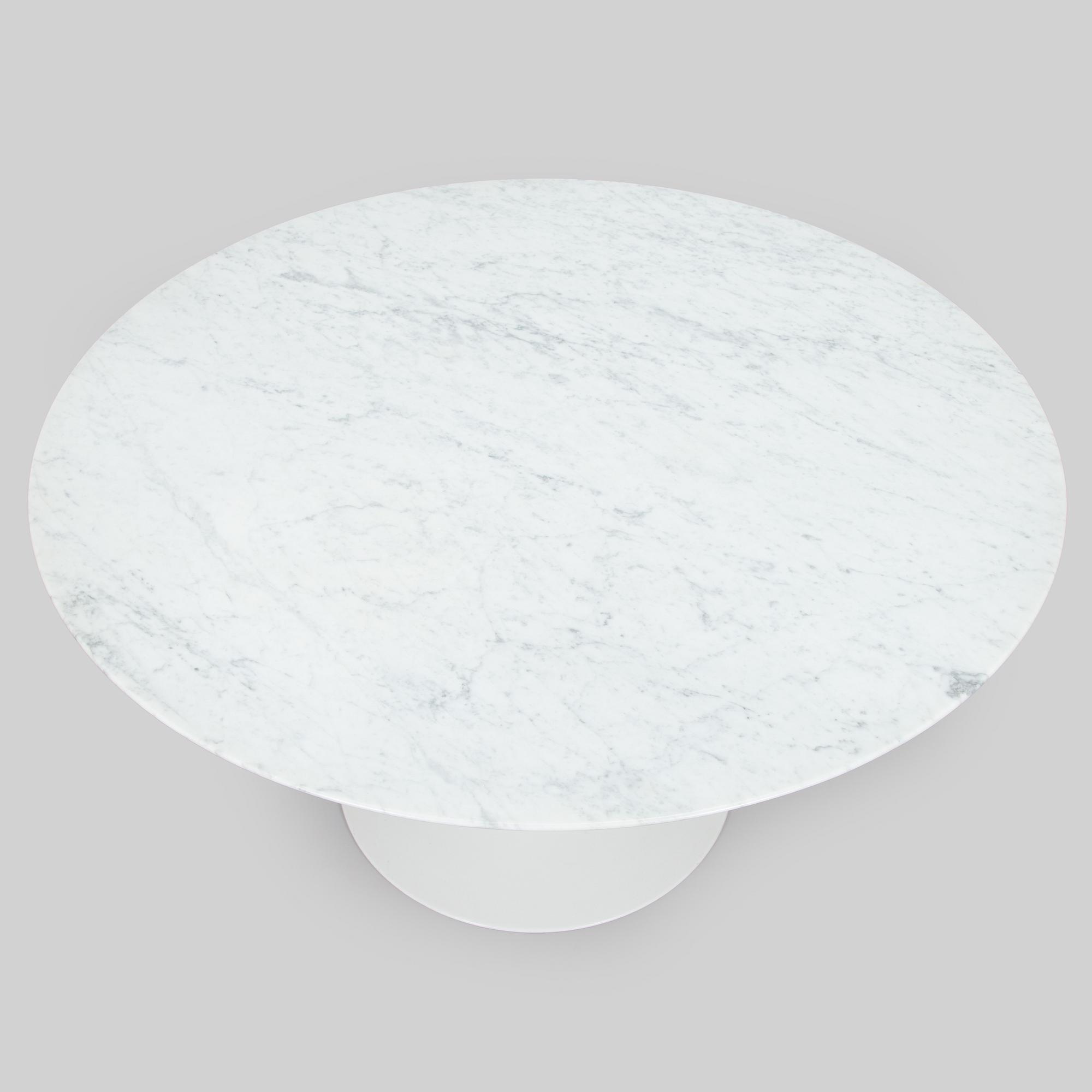 Eero Saarinen, A 'Tulip' furniture set, table with eight chairs, Knoll International, 1970s.