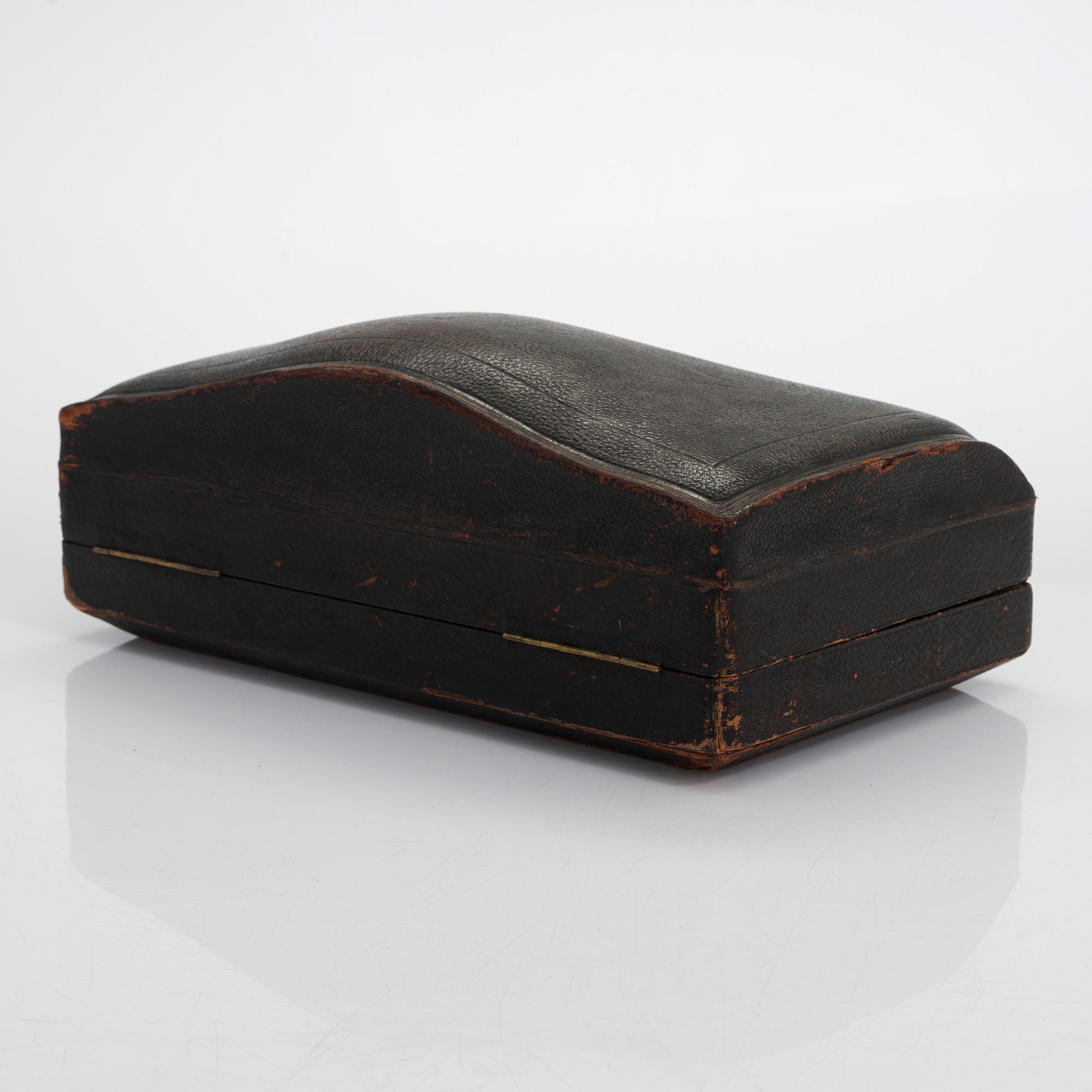 Samuel Smily, teservis, 9 delar, sterling silver, delvis förgyllt, Goldsmiths Alliance Ltd, London 1873-74.