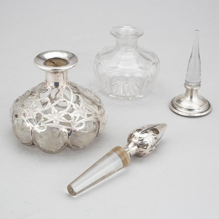 PARFYMFLAKONGER 3 st, glas och silver, 1900-talets början.