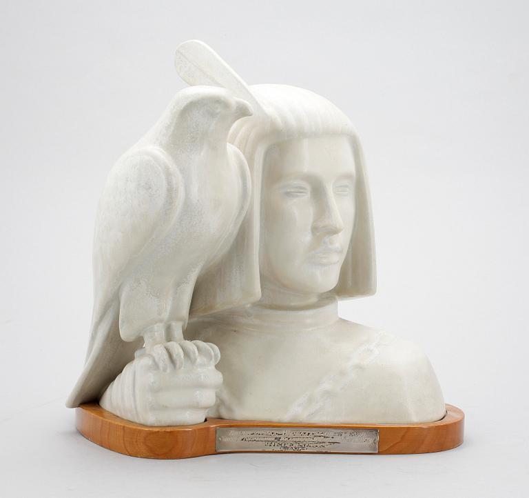 SKULPTUR, stengods, "Falkeneraren", Gunnar Nylund, Rörstrand, sign  o numr 113/200. 1940/50-tal.