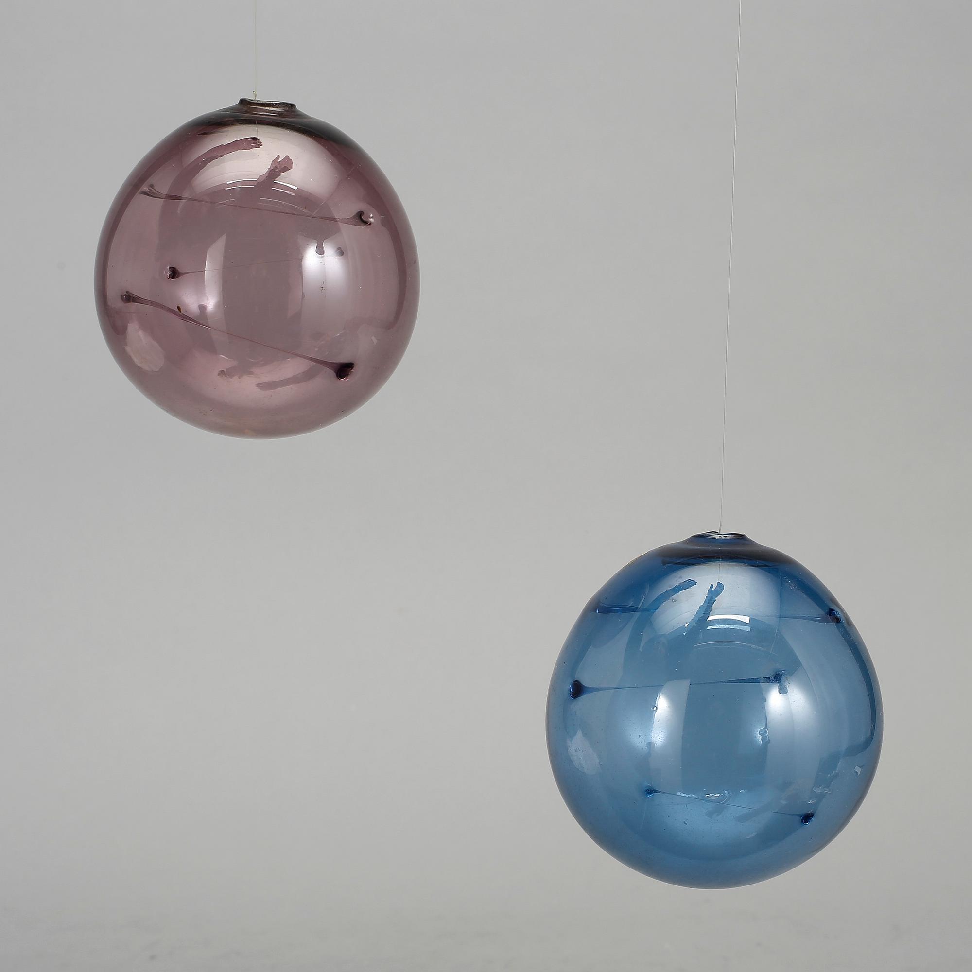 KONSTGLAS, 2 st, "Solbollar", Timo Sarpaneva, Iittala 1960-1970-tal.