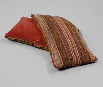 KUDDAR, 2 st, Kelim, Kaukasien, old/semiantika.