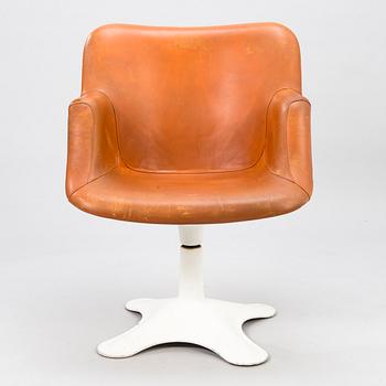 YRJÖ KUKKAPURO, a pair of 1970's '417' chairs for Haimi.