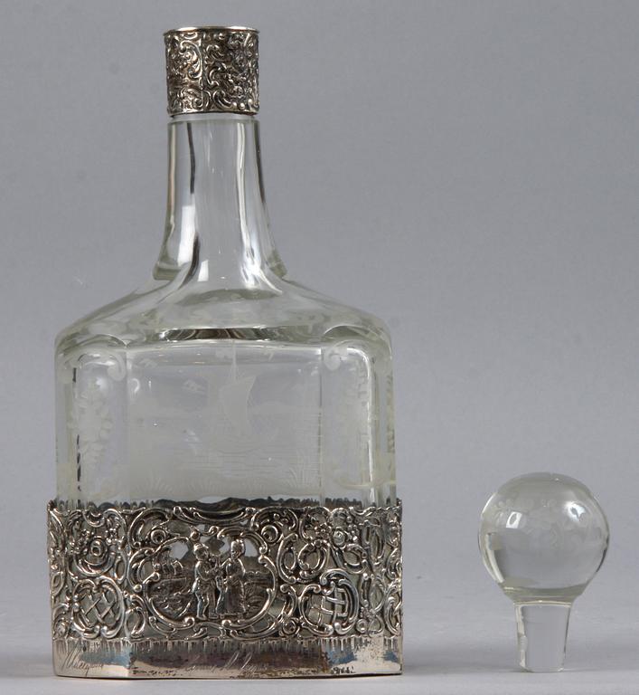 KARAFF, glas med silverfattning, importstämpel. 1900-talets första del.