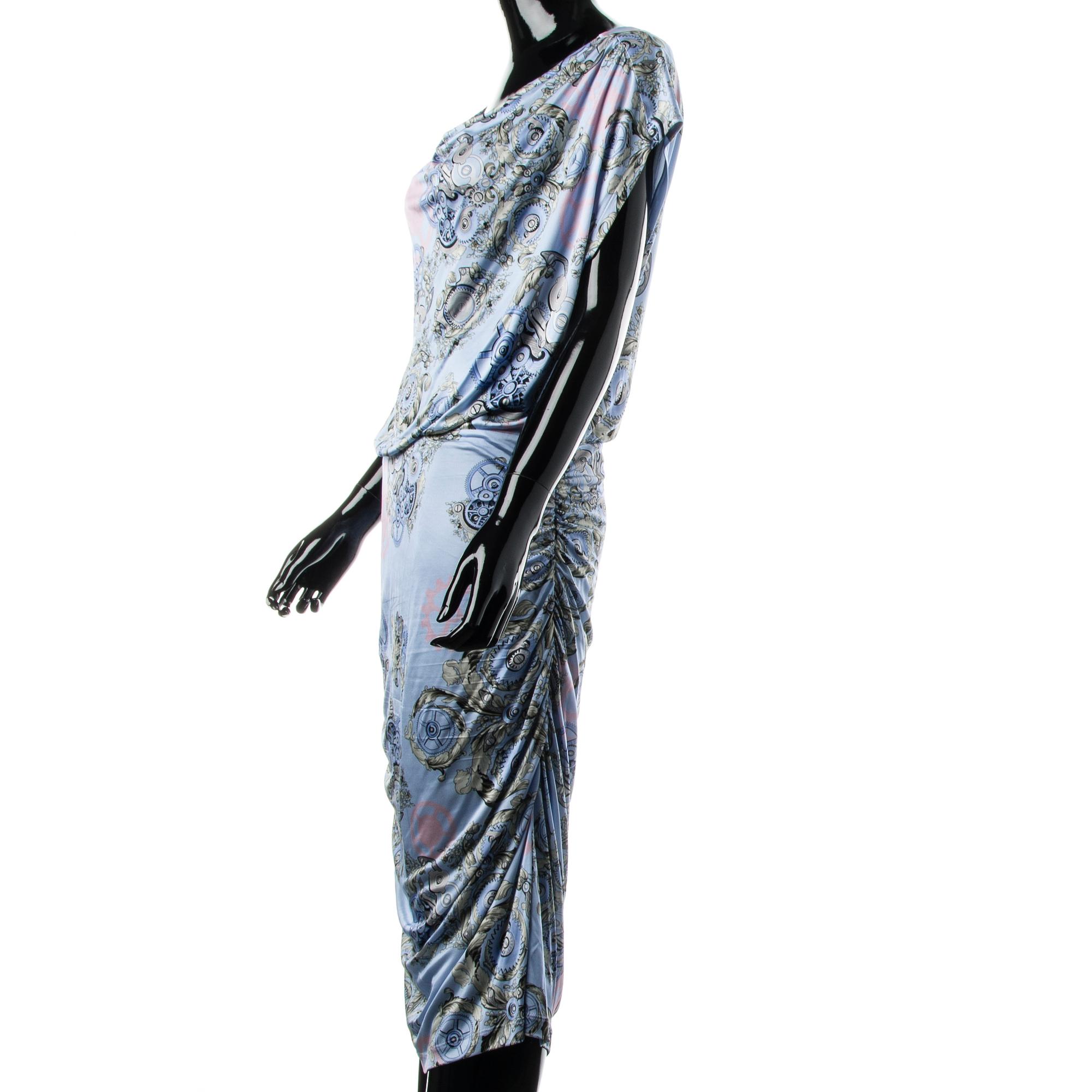 KLÄNNING, Versace.