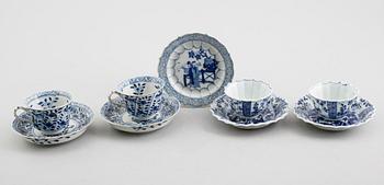 SAMLING KINESISKT PORSLIN, 5 delar, Kangxi 1662-1722.