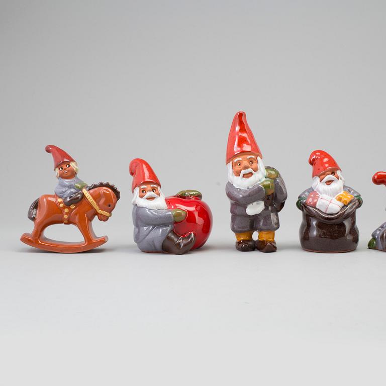 ROLF BERG, 8 st tomtefiguriner, lergods.