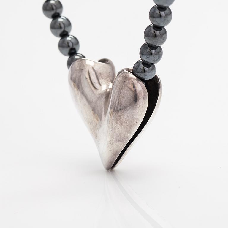Georg Jensen, A pearl collier with a pendant made of hematites and sterling silver. Denmark.