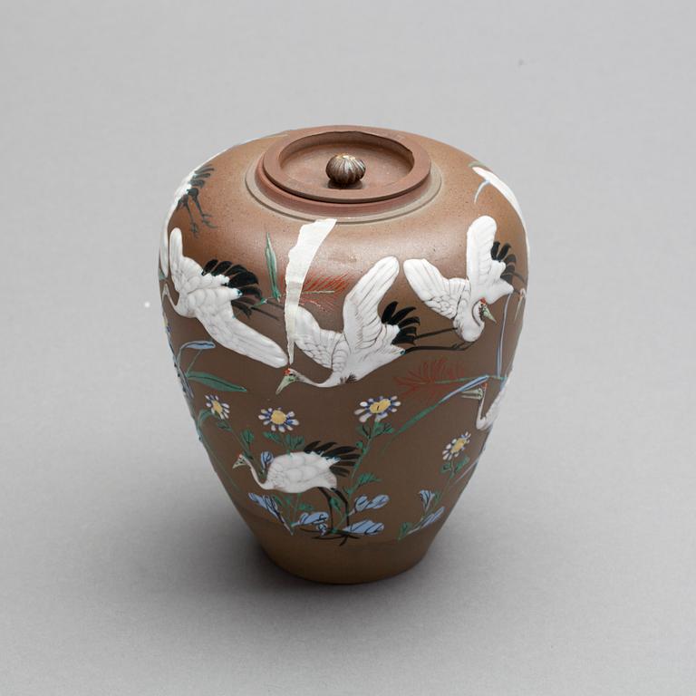 LOCKURNA, stengods, Japan, 1900-talets början.