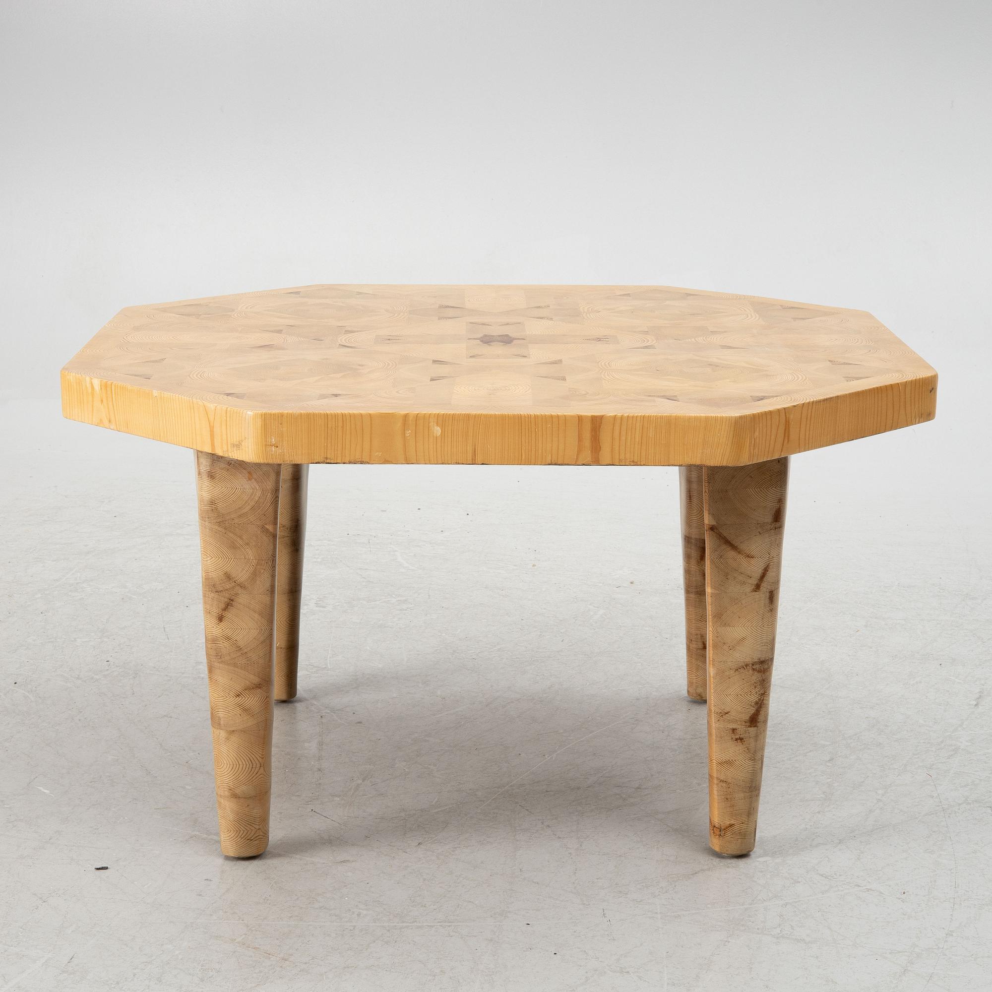 Coffee table, late 20th century.