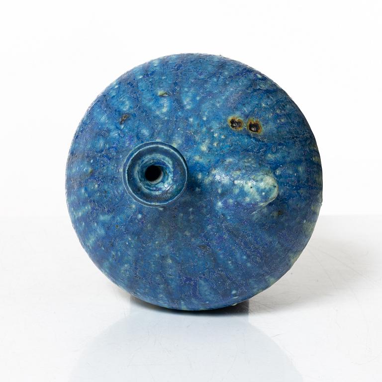 Francesca Mascitti-Lindh, a chamotte stoneware vase, Arabia, Finland.