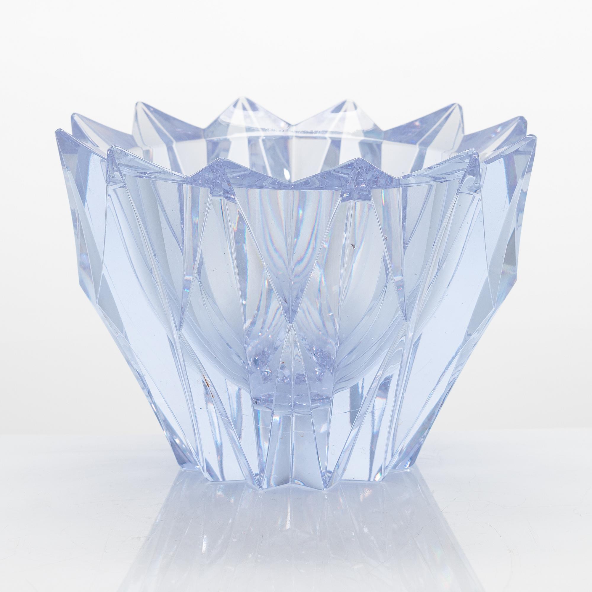 Aimo Okkolin, a 'Water Lily' bowl, signed Aimo Okkolin, Riihimäen Lasi oy.