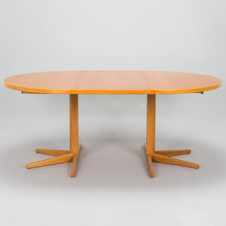 Olof Ottelin, ruokapöytä, "Rondo", Keravan Puusepäntehdas, Stockmann, 1970/80-luku.