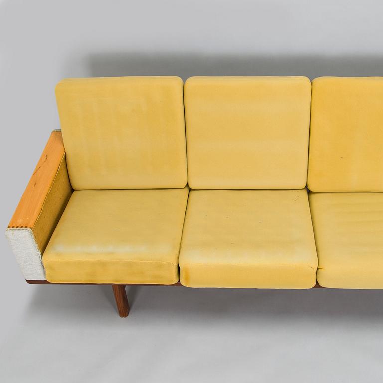 Hans J. Wegner, soffa, "GE-236/4" för Getama, Gedsted, Danmark 1900-talets mitt.