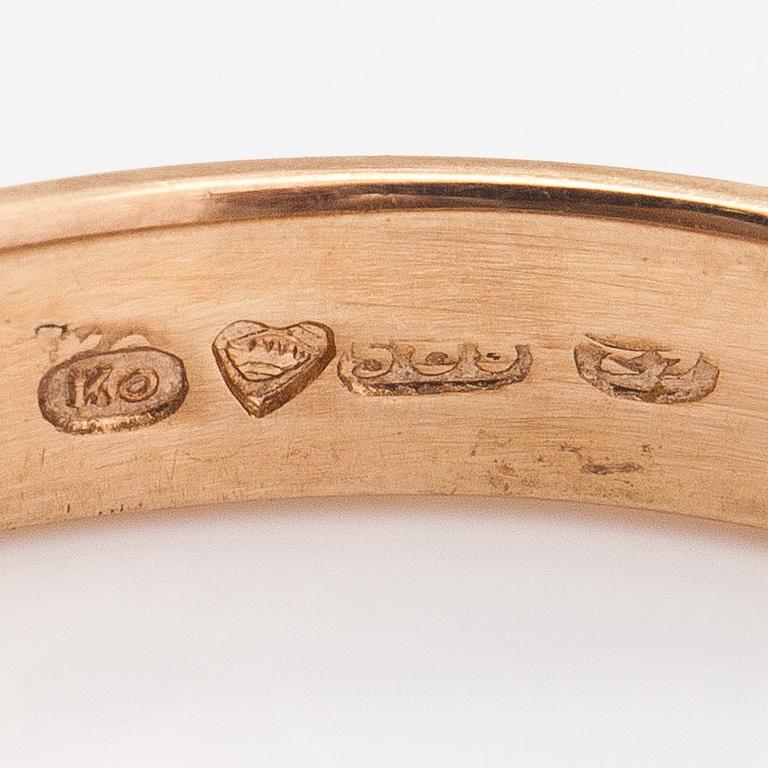 Sormuskia, 2 kpl, 14K kultaa. Kulta-Kontu, Helsinki 1977-78.