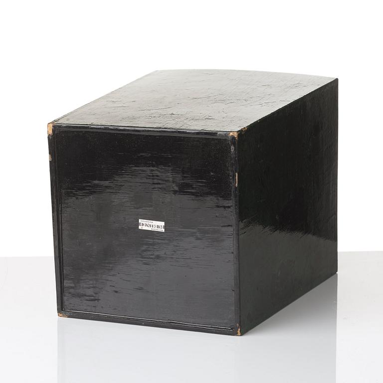 A malachite green lacquered wooden paper bin, 1960-70's.
