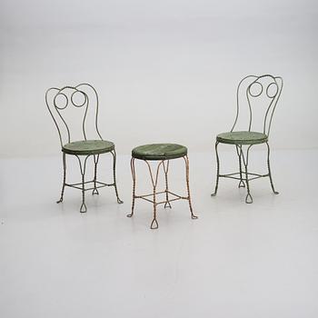 TRÄDGÅRDSSTOLAR, ett par, samt PALL, Grytgöl, 1900-talets första hälft.