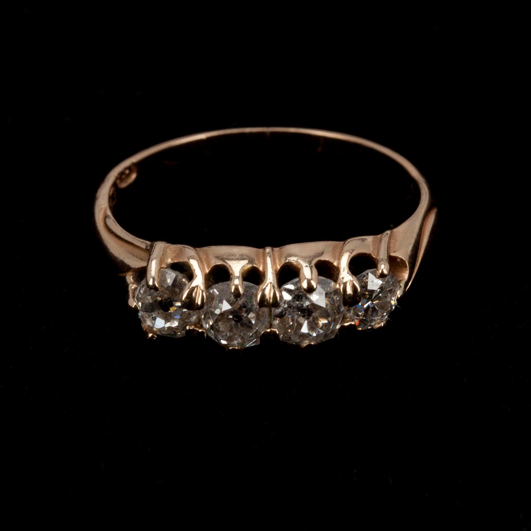 RING, guld 14K, diamanter tot. ca 1,10 ct. S:t Petersburg, Ryssland sekelskiftet 1800/1900. Vikt 2,6 g.
