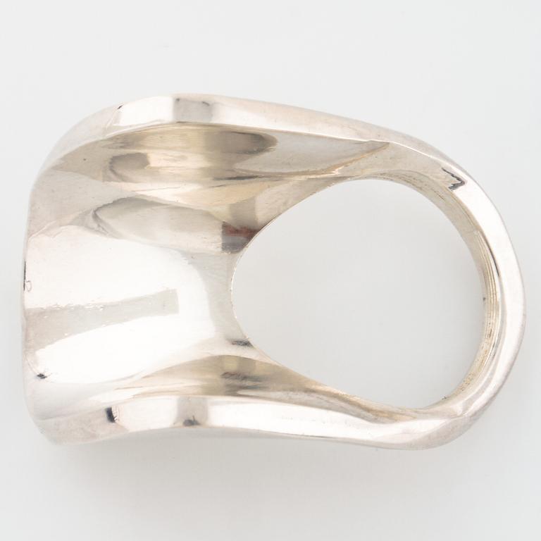 PEKKA PIEKÄINEN, a ring, made in Kultaseppä, Åbo 1973.