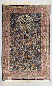 A Kirman-Rawar Millefelur carpet. 175 x 275 cm.