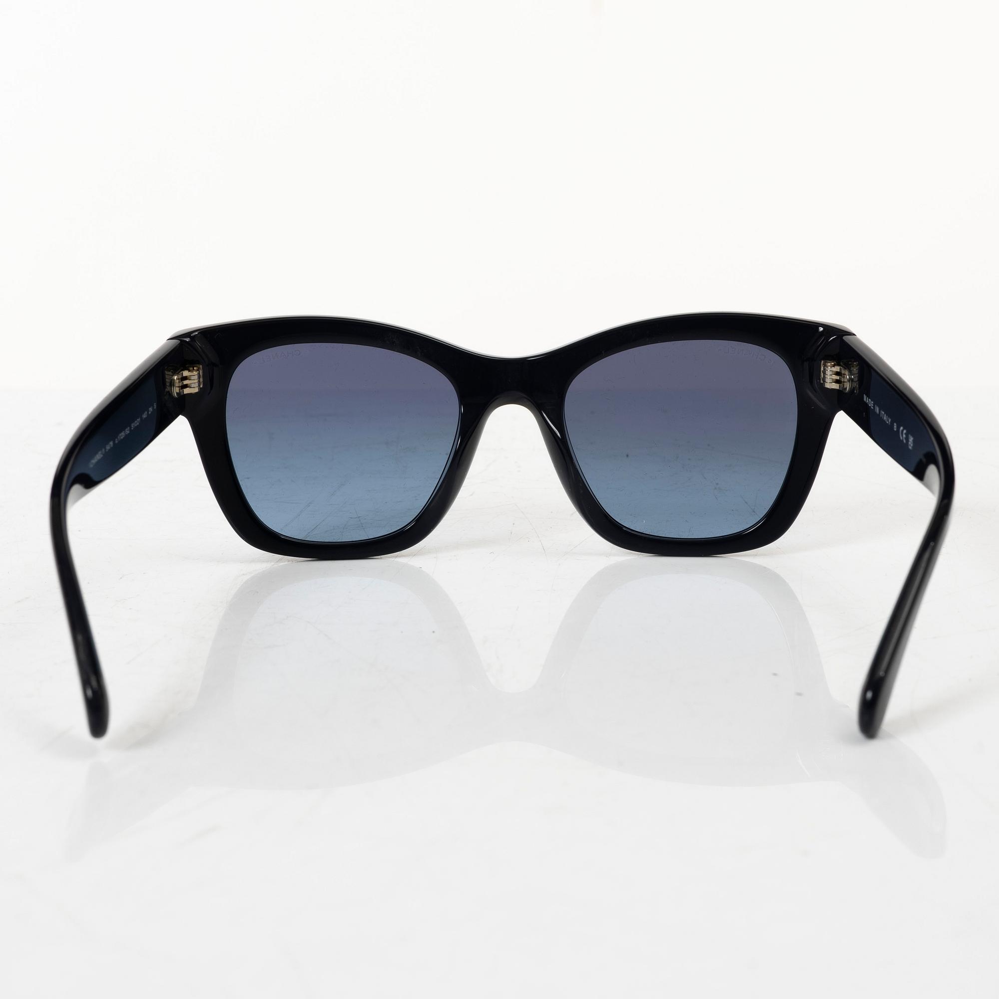 Chanel, solglasögon.