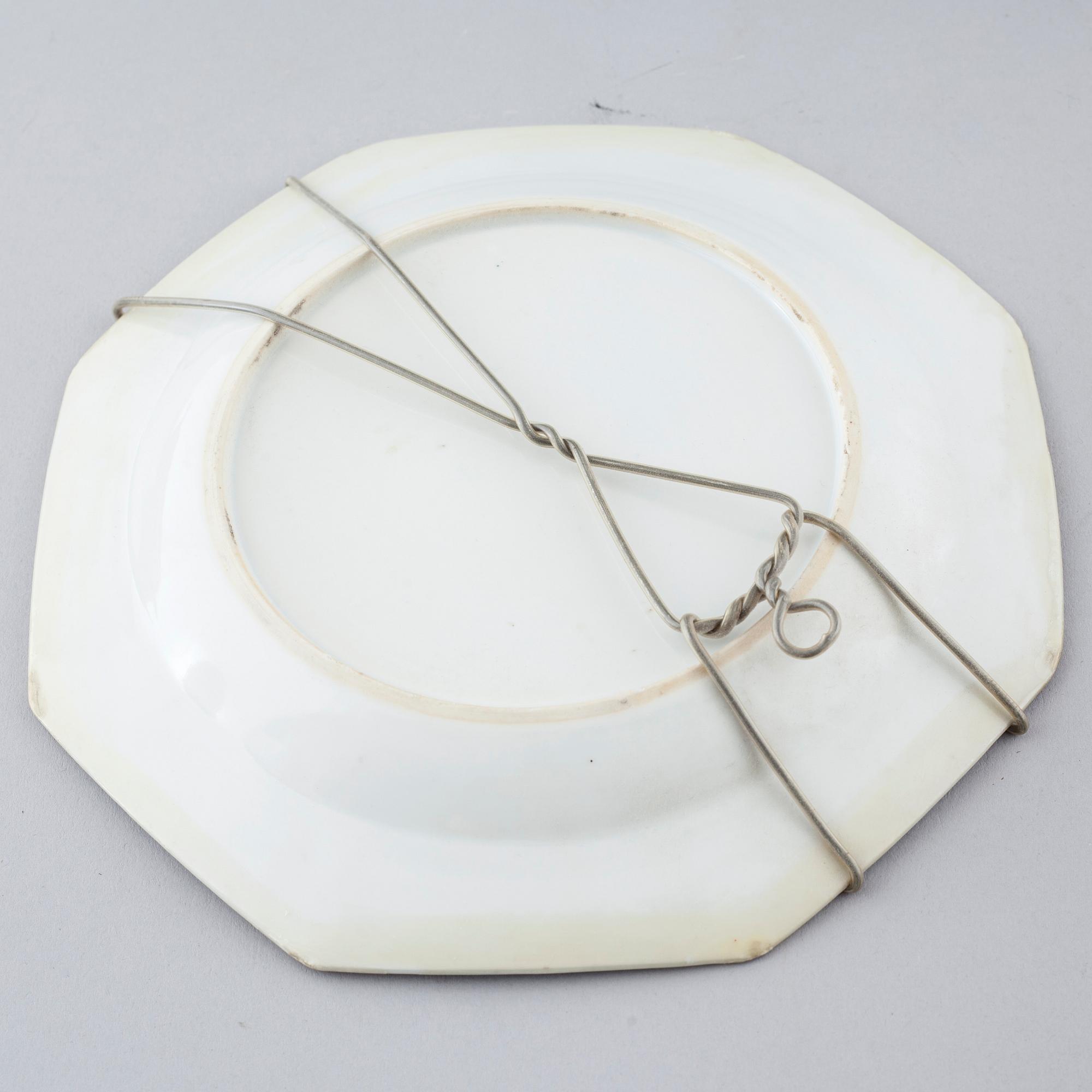 Nine pieces of chinese porcelain, 18th and early 19th century.